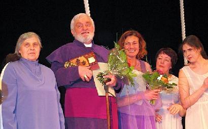 Teatro grandas Algimantas Masiulis, vaidinęs ir Anykščių kultūros rūmų scenoje kartu su anykštėnais, šiandien mirė Kaune
