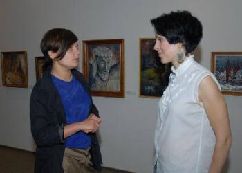 Kalbasi aktorė Toma Razmislavičiūtė ir dizainerė Kristina Kruopienytė. Autoriaus nuotr.