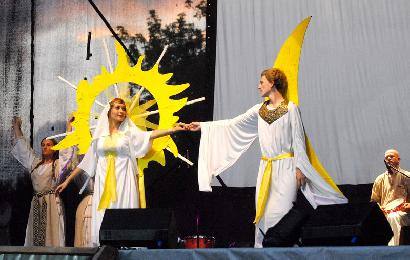 Teatralizuotame koncerte šlovinta šv.Ona. Jono JUNEVIČIAUS nuotr.