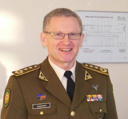 Darbo grupė turės išsiaiškinti ar pasišalinę kariūnai sakė tiesą apie padėtį pulkininko Gintaro Bagdono vadovaujamoje Generolo Jono Žemaičio Lietuvos karo akademijoje, ar melavo.