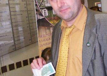„Su ąžuolu“, - latviškus pinigus komentavo Virgilijus Aloyzas Milaknis