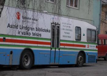 Paskutiniu metu bibliobusas buvo taip sutręšęs, kad net pametė kuro baką. Jono JUNEVIČIAUS nuotr.