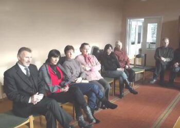 Mero ataskaitos Kurklių seniūnijoje klausėsi seniūnas Algimantas Jurkus, seniūnijos darbuotojos ir dar keli aktyvūs gyventojai. Autoriaus nuotr.