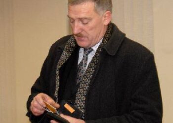 Nuo pareigų nušalintas žemės ūkio skyriaus vedėjas Antanas Katliorius versiją, kad gavo piniginį kyšį pakeitė versija, kad gavo paramą žemdirbių šventei benzinu. Jono JUNEVIČIAUS nuotr.