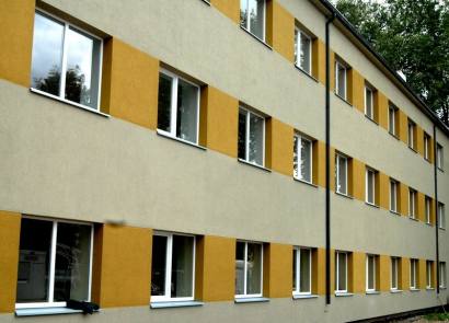 Kavarsko vidurinėje mokykloje atliekami statybos darbai, pasak visuomenės sveikatos centro specialistų, šiuo metu mokinių ir mokytojų sveikatai neturi kenkti. Jono JUNEVIČIAUS nuotr.