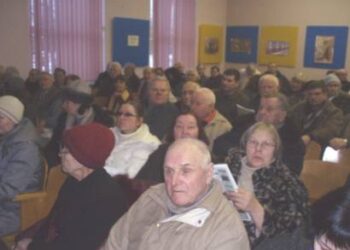 Į seminarą apie būstų renovavimą susirinko daugiausiai garbaus amžiaus anykštėnų. Autoriaus nuotr.