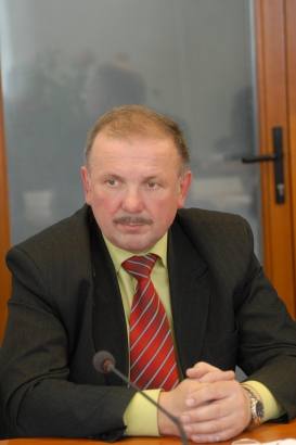 Policininko garbė Raimundui Razmislavičiui neleidžia jungtis į vieną komandą su partija, kurios lyderis teisiams už kriminalinį nusikaltimą.