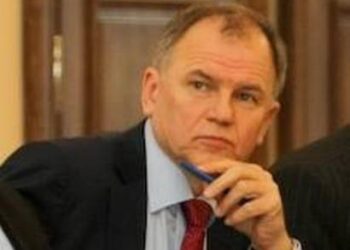 Sveikatos apsaugos ministras Vytenis Povilas Andriukaitis susižalojusiam vaikinui linki kuo greičiau pasveikti.