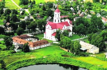 Troškūnų bernardinų vienuolynas po 1863 m. sukilimo buvo uždarytas už vienuolių teiktą paramą sukilėliams.