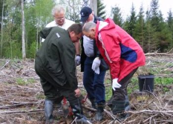 Vadovų „komandą“ apmokė Troškūnų girininkijos girininkas Audrius Kusta.