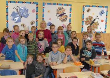 Skaitytojų valia draugiškiausia 2012 metų Anykščių rajono mokytoja, surinkusi net 199 balsus, tapo A. Baranausko vidurinės mokyklos pradinių klasių mokytoja Daiva Guobužienė.