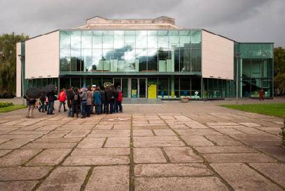 Rekonstravus Kultūros centro pastatą, bus sutvarkyta ir šalia jo esanti aikštė