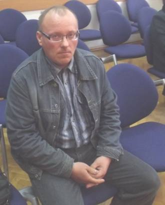 Paklaustas, kodėl sukčiavo, buvęs bankininkas Raimondas Paradauskas teismui aiškino, jog neteisėtos veiklos ėmėsi po to, kai pastebėjo, jog bankinė sistema yra silpnai apsaugota, o neteisėtoms finansinėms operacijoms atlikti nereikėjo didelių pastangų. Au