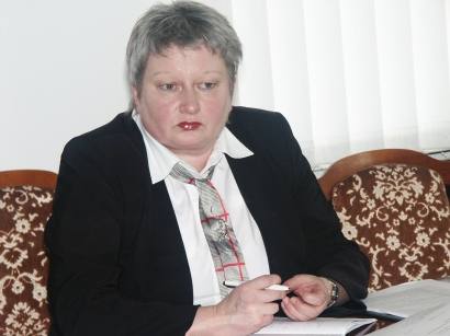 Bendrojo ir juridinio skyriaus vyriausiosios specialistės Nijolės Dūmanienės gyvenime geriau jau buvo, o dabar prasidės nerimo ir kompromisų su savo sąžine ieškojimų dienos. Jono JUNEVIČIAUS nuotr.
