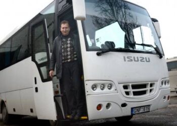 „Autoveldos“ nupirkti 2009 metų gamybos „Isuzu“ autobusai atrodo kaip nauji. Autoriaus nuotr.