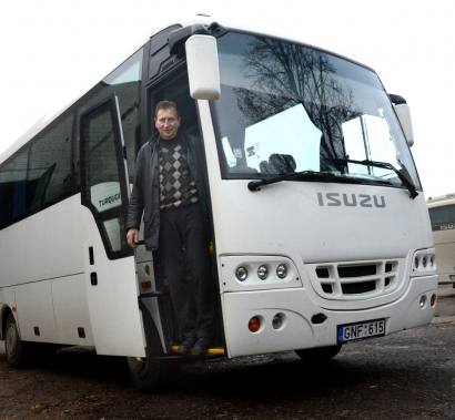 „Autoveldos“ nupirkti 2009 metų gamybos „Isuzu“ autobusai atrodo kaip nauji. Autoriaus nuotr.