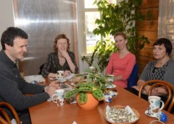 Pirmas iš kairės - Europos Komisijos atstovybės Lietuvoje spaudos ir informacijos skyriaus vadovas Giedrius Sudikas. Jono JUNEVIČIAUS NUOTR.