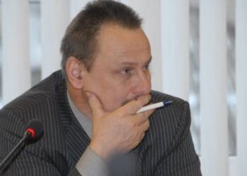 Meras Sigutis Obelevičius apie savivaldybės tvarką teikti informaciją: „Nieko tobulo nėra, tvarka patvirtinta neseniai, pasižiūrėsim per mėnesį, kaip ji veikia, ir spręsim, ar ją atšaukti“. Jono JUNEVIČIAUS nuotr.
