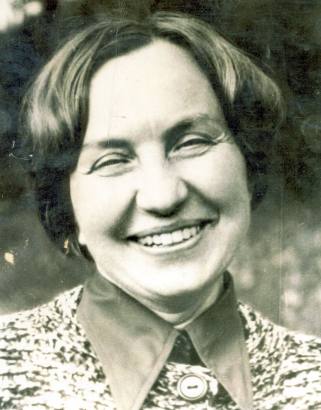 Muziejaus direktorė Teresė Mikeliūnaitė: ne tik reikli, atkakli ir kiek pedantiška, bet ir linksma bei draugiška. A. Baranausko ir A. Vienuolio-Žukausko memorialinio muziejaus nuotrauka.