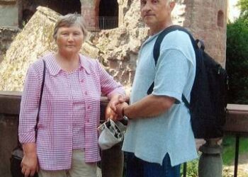 Mokslininkė Valerija Bražėnienė, su vyru Gediminu 2003 m. keliavusi po Vokietiją. Bražėnų šeimos albumo nuotrauka.