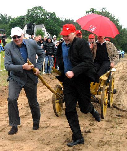 Algirdas Butkevičius nepritare laikraščių leidimui mokesščių mokėtojų lėšomis. Jono JUNEVIČIAUS nuotr.