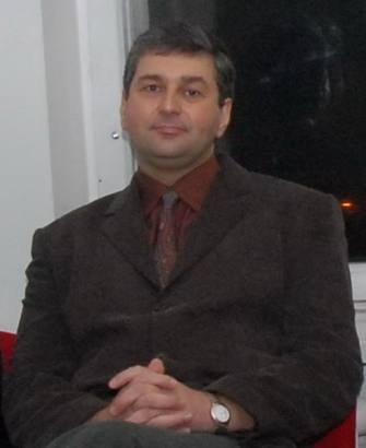 „Anykštos“ žurnalistas Arvydas Lingaitis prieš didžiąsias metų šventes policijoje aiškino, jog nerinko informacijos apie savivaldybės atstovės ryšiams su visuomene Virginijos Ros Garcia lytinį gyvenimą. Tačiau neatmetama galimybė, jog žurnalistui gali būt