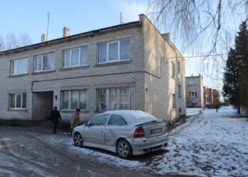 Ažuožerių daugiabučiuose, statytuose dar sovietmečiu, tuščių butų nėra. Čia butus perka Anykščių miesto gyventojai, norintys sutaupyti.