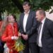 Sergejus Jovaiša (centre) taps Anykščių rajono mero, konservatoriaus Sigučio Obelevičiaus (dešinėje) kolega.