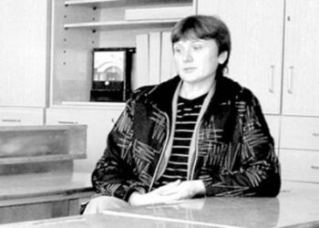 Nijolė Pranckevičienė nesijaučia aplaidžiai dirbusi prie elektroninio mokinio pažymėjimo diegimo rajono mokyklose sistemos, todėl ginčija jai skirtą drausminę nuobaudą.Jono Junevičiaus nuotr.