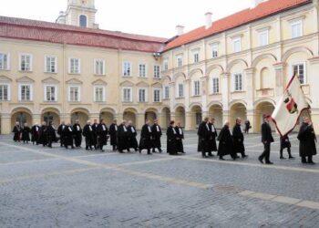 Jei Anykščiuose atsiras universitetas, miesto šventės gali atrodyti taip.Vilniaus universiteto nuotr.