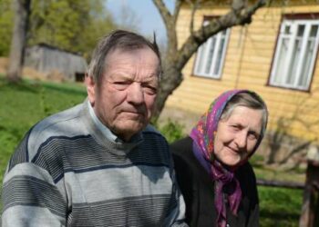 Dejūnų kaimo senbuviams Baliui ir Donatai Staikūnams iki briliantinių vestuvių trūksta tik 5 metelių. Auksines jiems Ukmergės restorane surengė dukra ir du sūnūs.