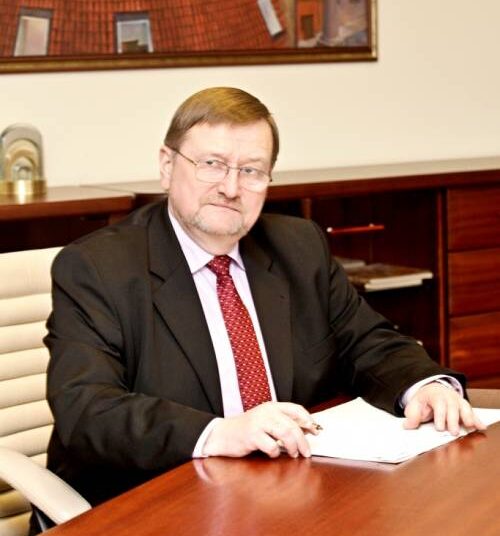 Teisingumo ministras Juozas Bernatonis ragina imtis griežtesnių priemonių.