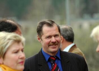 Seimo narys Ričardas Sargūnas pritaria įstatymų pataisoms, kurios draudžia politikams bandyti užsėsti dvi kėdes.Jono JUNEVIČIAUS nuotr.
