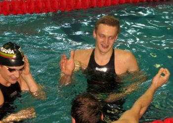 Kaskart varžydamasis „savajame“ Anykščių baseine G. Titenis ypač stengiasi būti tarp lyderių. Tai jam pavyko ir 2009-aisiais surengtame plaukimo sprinto festivalyje. T. Kontrimavičiaus nuotrauka.