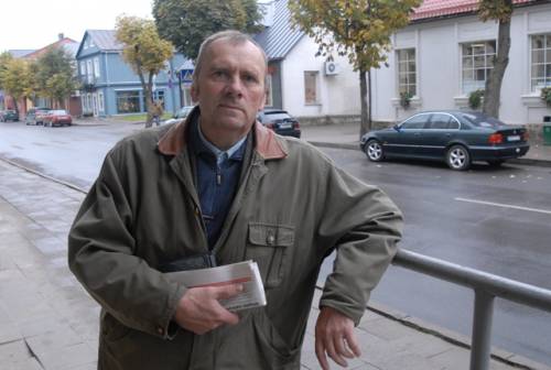 Žurnalistui, muziejininkui Vytautui Bagdonui J.Tumo- Vaižganto vardo literatūrinę premiją siūlo teikti Anykščių bei Utenos rajono leidėjai. Jono JUNEVIČIAUS nuotr.