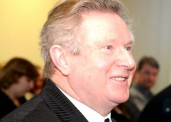Anykščių rajono savivaldybės administracijos direktoriaus pavaduotojas Valentinas Patumsis jau antra savaitė rajone ieško grožio. Jono JUNEVIČIAUS nuotr.