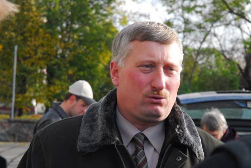 Debeikių seniūno Alvydo Simonavičiaus sąžinė rami: dvi kiaules Svėdasų buferinėje zonoje auginantys seniūnijos gyventojai dar turi gražaus laiko savo augintines paskersti.Jono JUNEVIČIAUS nuotr.