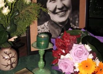 Teresė Mikeliūnaitė (1928-1984) muziejininkė, kraštotyrininkė, literatė, kultūros organizatorė. Anykščių muziejaus vadovė - 1960-1984 metais. Nuotrauka iš Anykščių muziejaus archyvo.