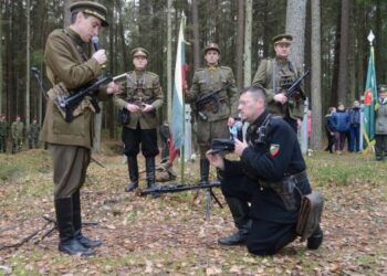 Renginyje dalyvavo gyvosios istorijos entuziastai iš Vilniaus ir Kauno.