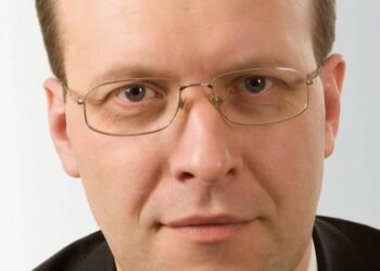 Seimo narys Naglis Puteikis pats pasiūlė anykštėnui Arūnui Liogei paramą. Nuotrauka iš interneto.
