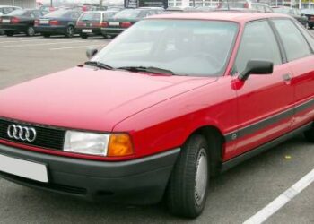 "Audi-80" - dažno lietuvio nesena svajonė, užsiliko bibliotekoje. Asociatyvi nuotrauka.