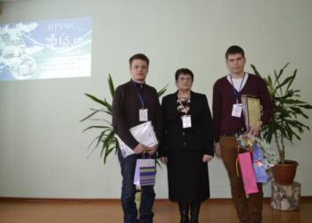Anykščių technologijų mokyklos profesijos mokytoja Zita Arlauskienė, mokiniai – Vytautas Senvaitis ir trečios vietos nugalėtojas Gediminas Kubaitis.