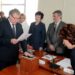 Prisiekia pirmasis tiesiogiai išrinktas Anykščių rajono meras Kęstutis Tubis. Jono Junevičiaus nuotr.