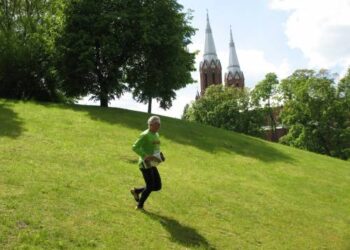 Seimo vicepirmininkas Algirdas Sysas - nuolatinis "Nykštietiško triatlono" dalyvis. Vidmanto ŠMIGELSKO nuotr.