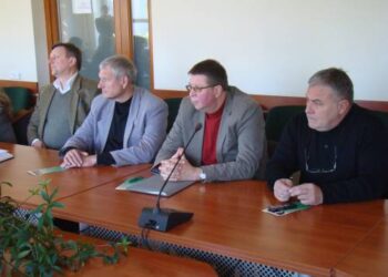 Galimas rizikas įžvelgė vienintelis muzikos pedagogas Stanislovas Aglinskas (pirmas dešinėje).