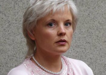 Verslo informacinio centro direktorė Renata Gudonienė labiau linkusi tikėti likimu, nei tuo, kad savo gyvenimą žmogus „nusikala“ pats. „Pavyzdžiui, visada sakiau, kad gyvensiu tik Žemaitijoje, iš kur esu kilusi, bet jokiu būdu ne Aukštaitijoje. Visaip bandžiau savo gyvenimą „pakreipti“, kad taip ir atsitiktų, bet nepavyko – pernai supratau, kad Aukštaitijoje gyvenu jau ilgiau nei Žemaitijoje“, – sakė pašnekovė.