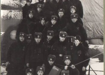 Teksto autorius ir jo ginklo broliai – 2 kuopos, 24-as būrys...
