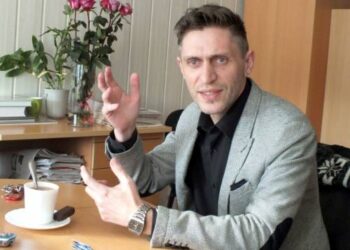 "Artėjant rinkimams visur politikai yra panašūs", - pastebi Rokiškio kulttūros centro direktorius Erikas Druskinas.