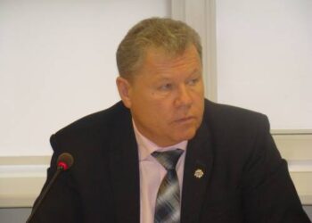 Rajono meras Kęstutis Tubis savo darbo metu  gan daug laiko skiria Lietuvos miško savininkų asociacijai. Jis yra šios asociacijos valdybos narys.