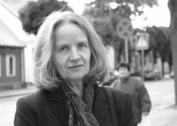 Signatarė Irena Andrukaitienė prisiminė, kad Lietuvos Respublikos Aukščiausiosios Tarybos-Atkuriamojo Seimo svarbiausias to meto uždavinys buvo sutvarkyti juridinę švietimo bazę, sukurti teisines prielaidas švietimo reformos vyksmui.